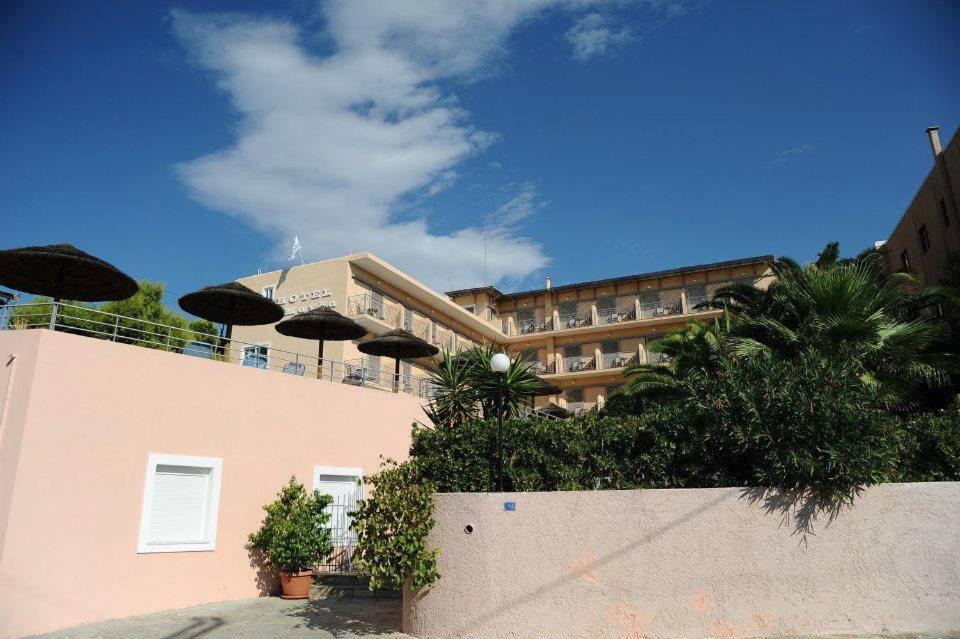 Hotel Magda Agia Marina  Exteriér fotografie