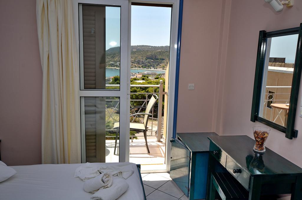 Hotel Magda Agia Marina  Exteriér fotografie
